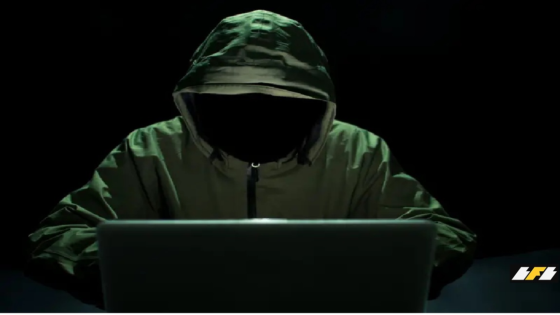 Com golpes online e até invasão de casas, ladrões de criptomoedas roubam US$ 700 milhões em explosão de roubos